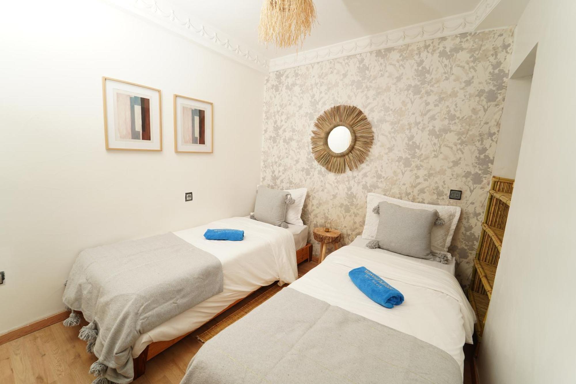 Waves Hunter Surf House Bed & Breakfast Agadir Luaran gambar