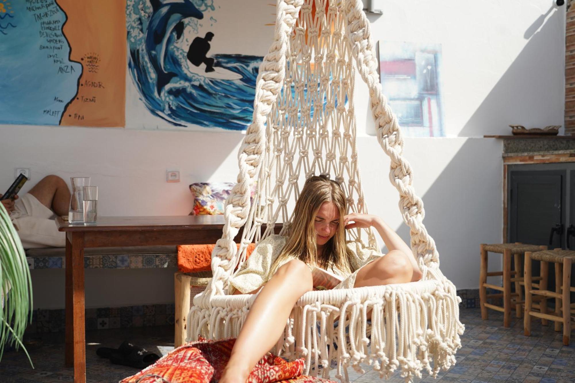 Waves Hunter Surf House Bed & Breakfast Agadir Luaran gambar